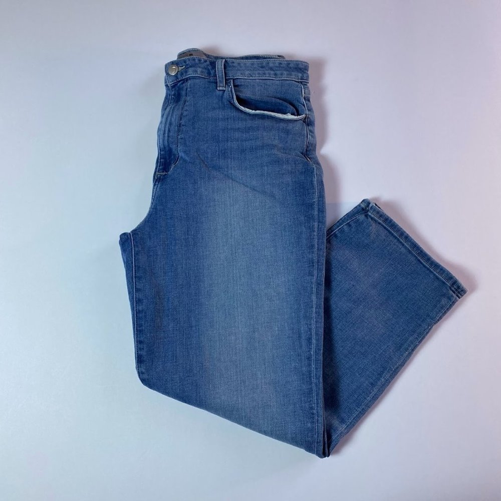 Joe’s Jeans, blue High Rise Esmaria Straight Crop jeans, size 14/32